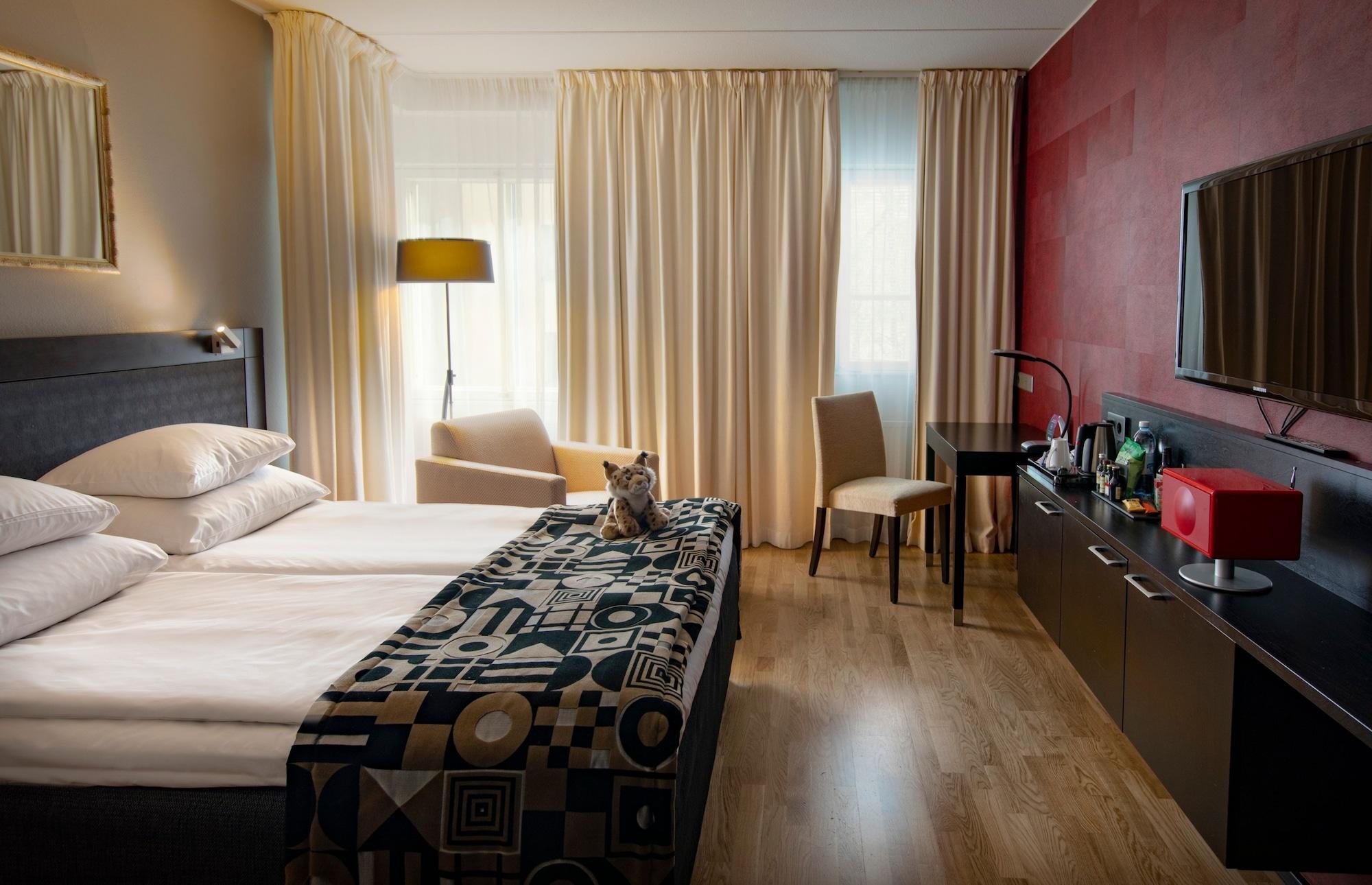 Home Hotel Jugend Гельсінкі Екстер'єр фото