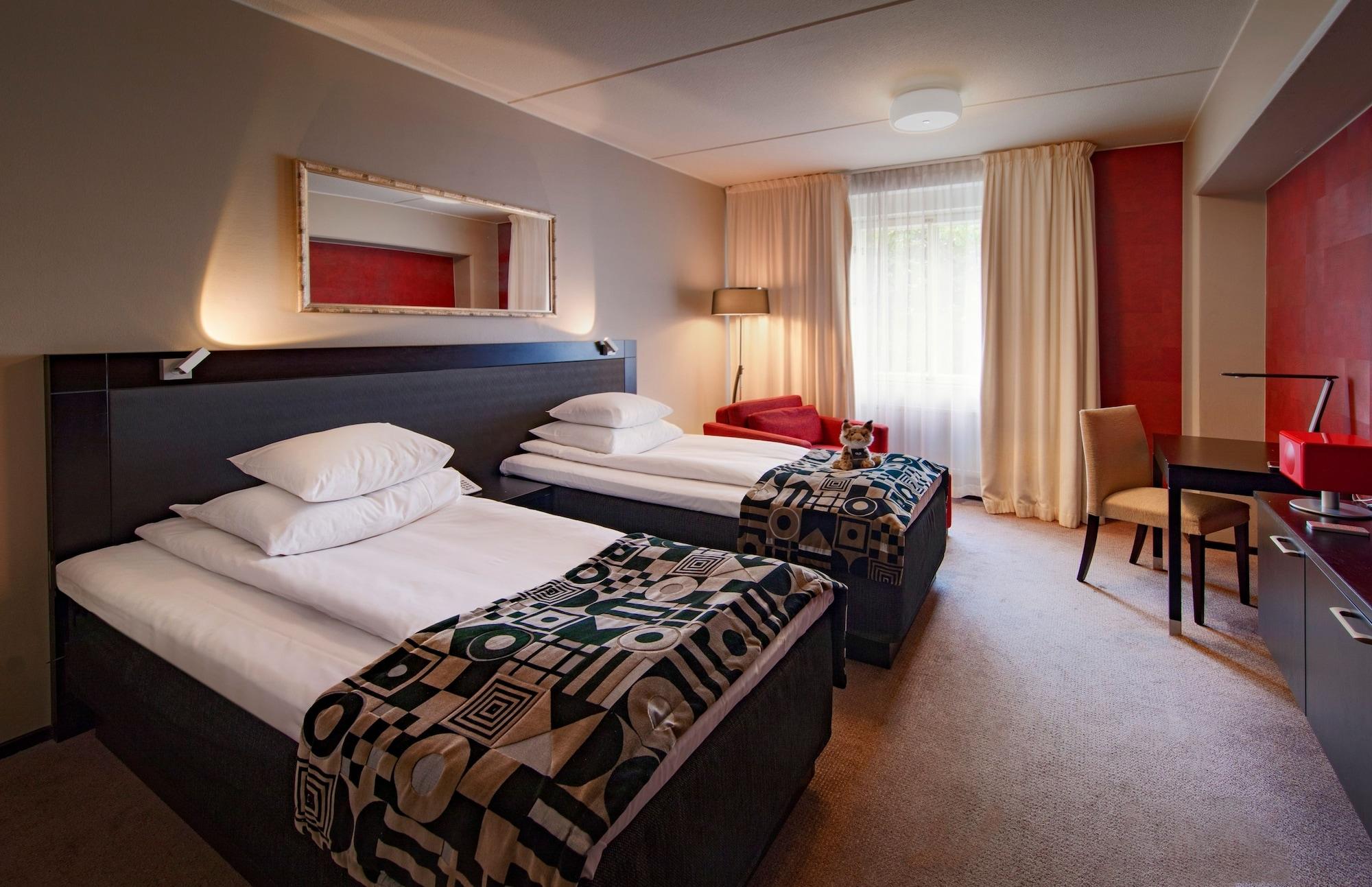 Home Hotel Jugend Гельсінкі Екстер'єр фото