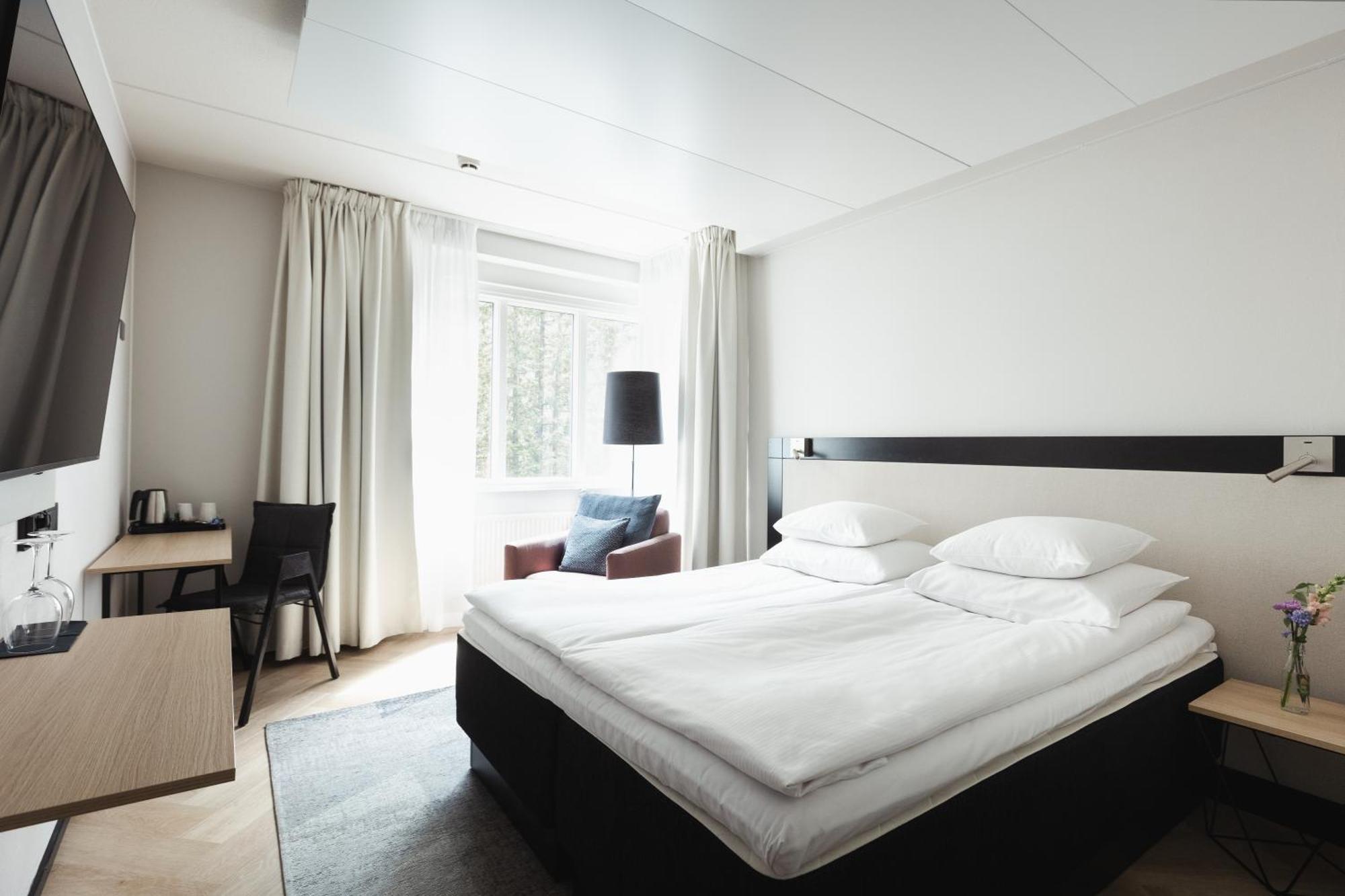 Home Hotel Jugend Гельсінкі Екстер'єр фото